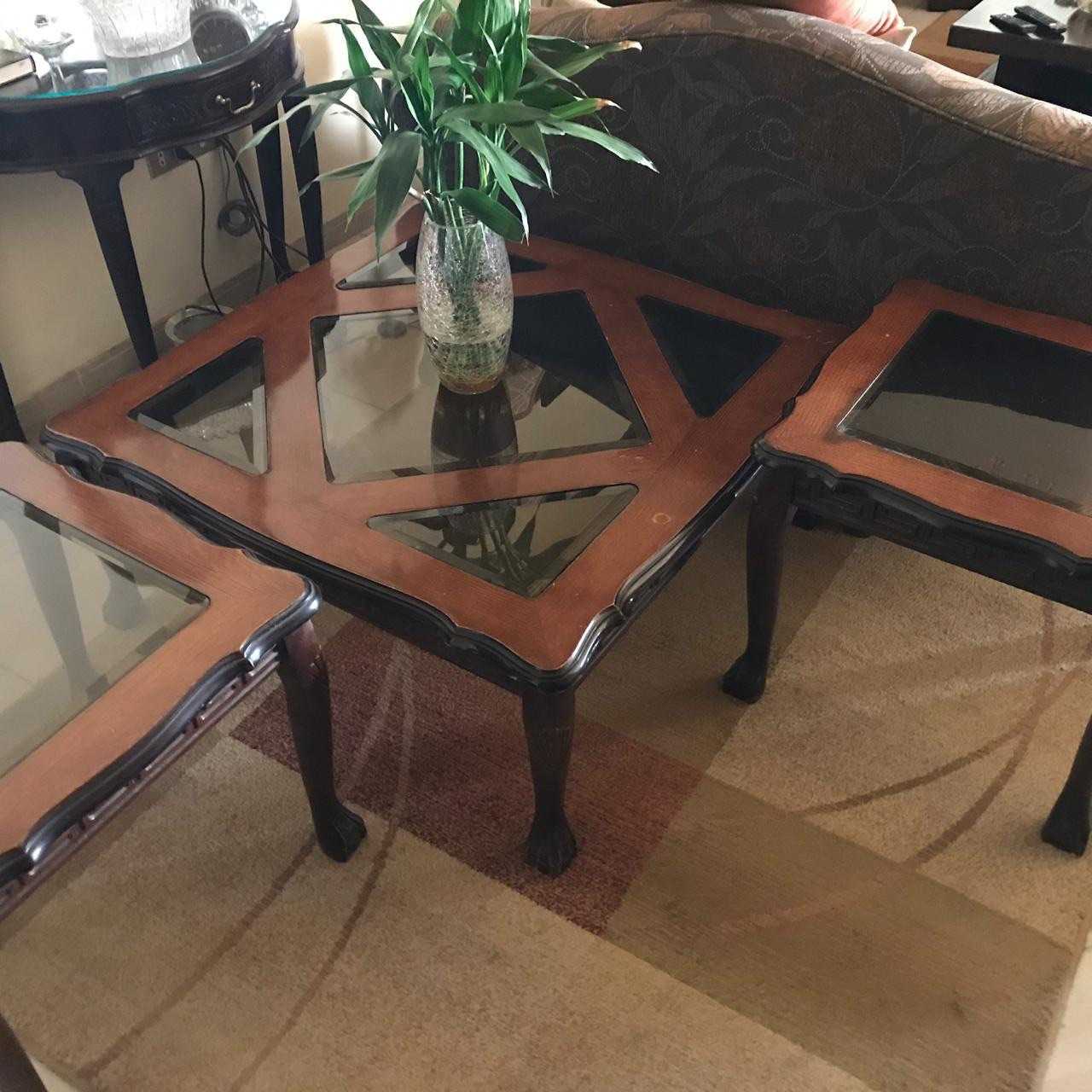 طربيزات وسط خشب بحاله جيده 1 كبير و2 صغير
لا تنسَ أنك شاهدت هذا الإعلان في عنكبوت
طربيزات وسط...