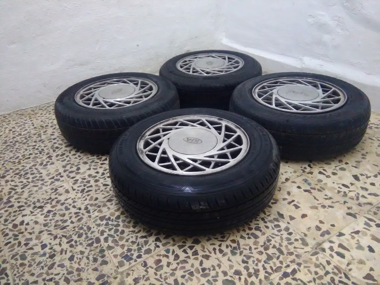 اربع جنطات مع كوشوك بحالة ممتاز
لا تنسَ أنك شاهدت هذا الإعلان في عنكبوت
اربع جنطات مع كوشوك...