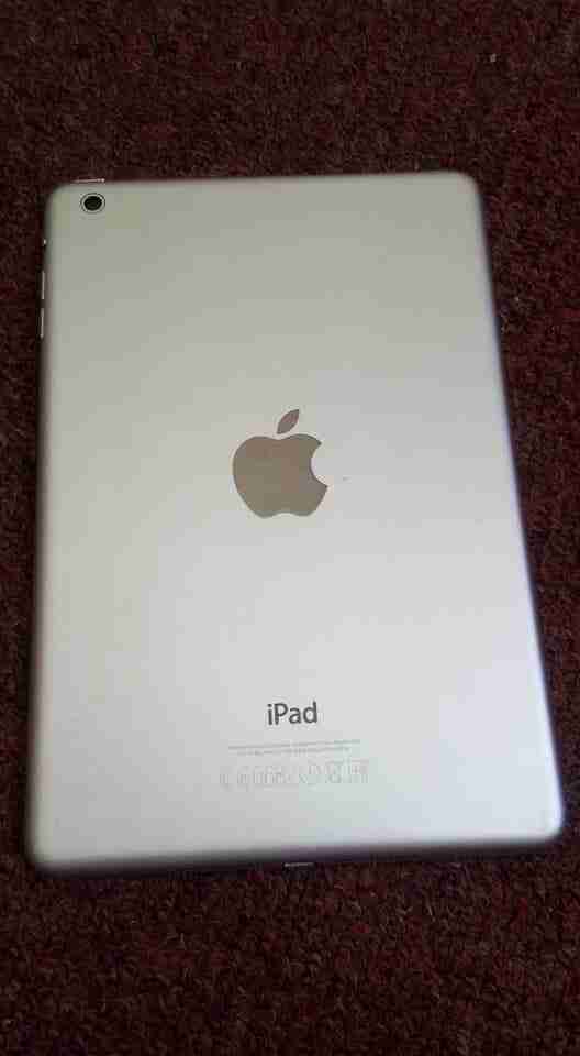 i pad mini 2                                            


	 				لا تنسَ أنك شاهدت هذا الإعلان في عنكبوت            
	 				
                                i pad mini2
16 gb 
with charher
new cond...