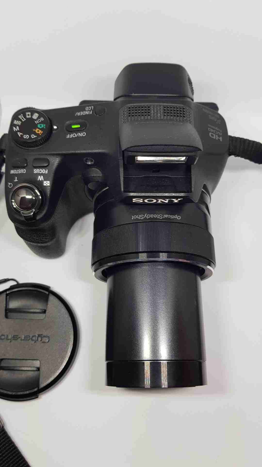 Sony Cyber-shot DSC-HX200V 18.2 MP 30X optical zoom
IN EXCELLENT CONDITION
لا تنسَ أنك شاهدت هذا الإعلان في عنكبوت...