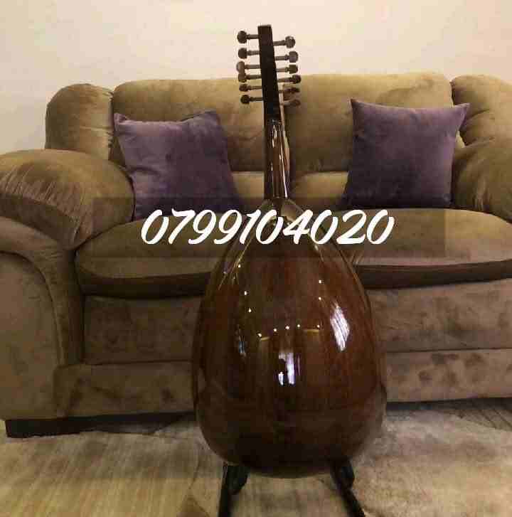 عود زرياب دمشقي جديد من خشب الورد اوتار برمد الماني زند عياري كامل مع شنته اصليه جلد وريشه اصليه
لا تنسَ أنك شاهدت هذا الإعلان في عنكبوت...