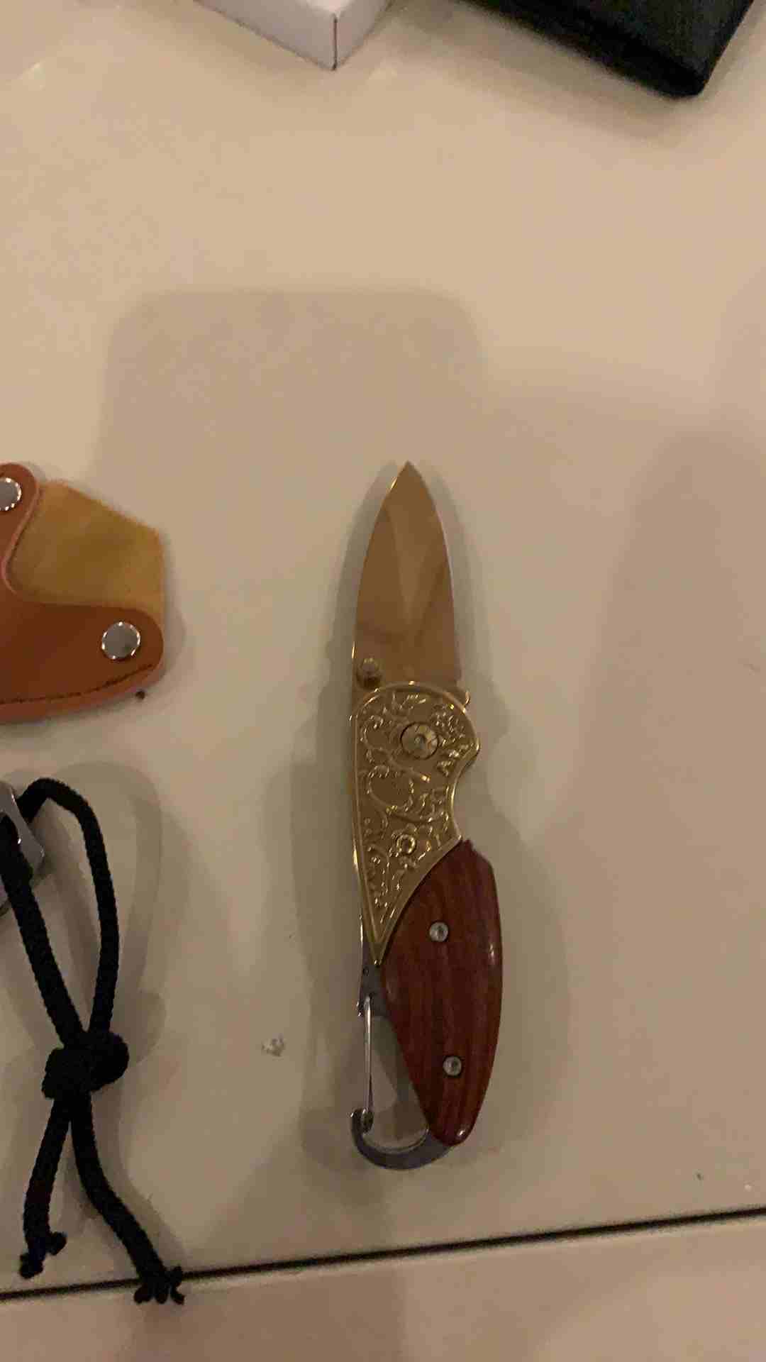 عدة نجاة لمحبي الصيد غدارات وسكاكين
لا تنسَ أنك شاهدت هذا الإعلان في عنكبوت
الغرادة الفضة ب 100...
