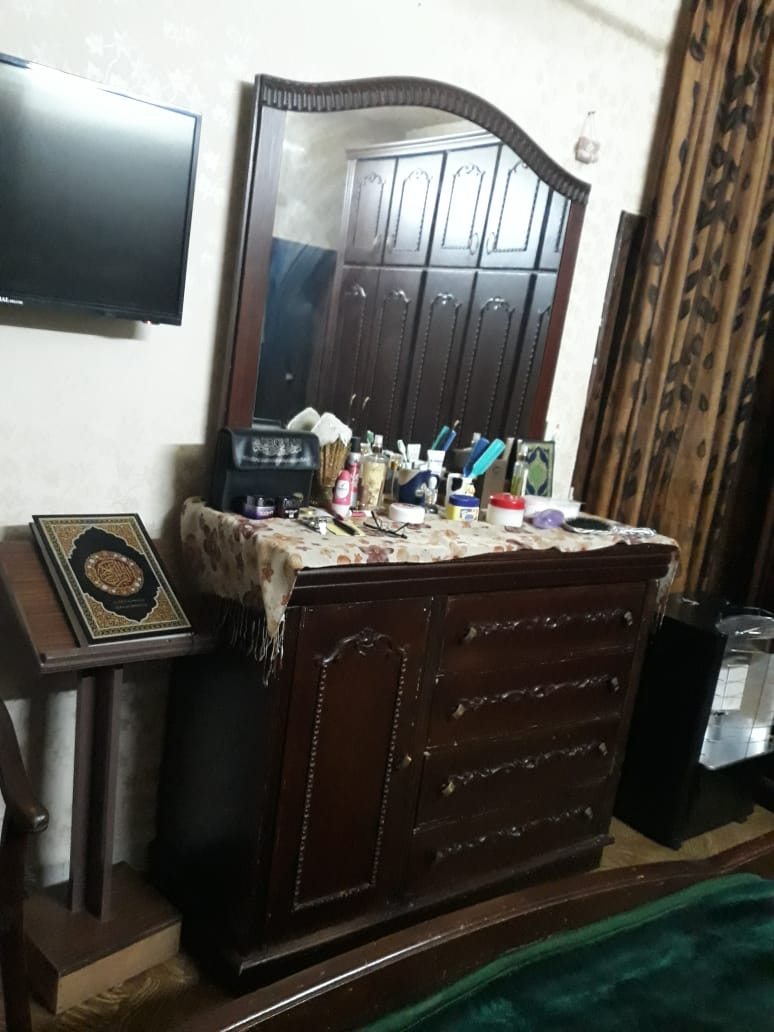 غرفة نوم بحالة ممتازه ونوعيه عالية الجوده خشب لاتيه 18قشرة بلوط
لا تنسَ أنك شاهدت هذا الإعلان في عنكبوت...