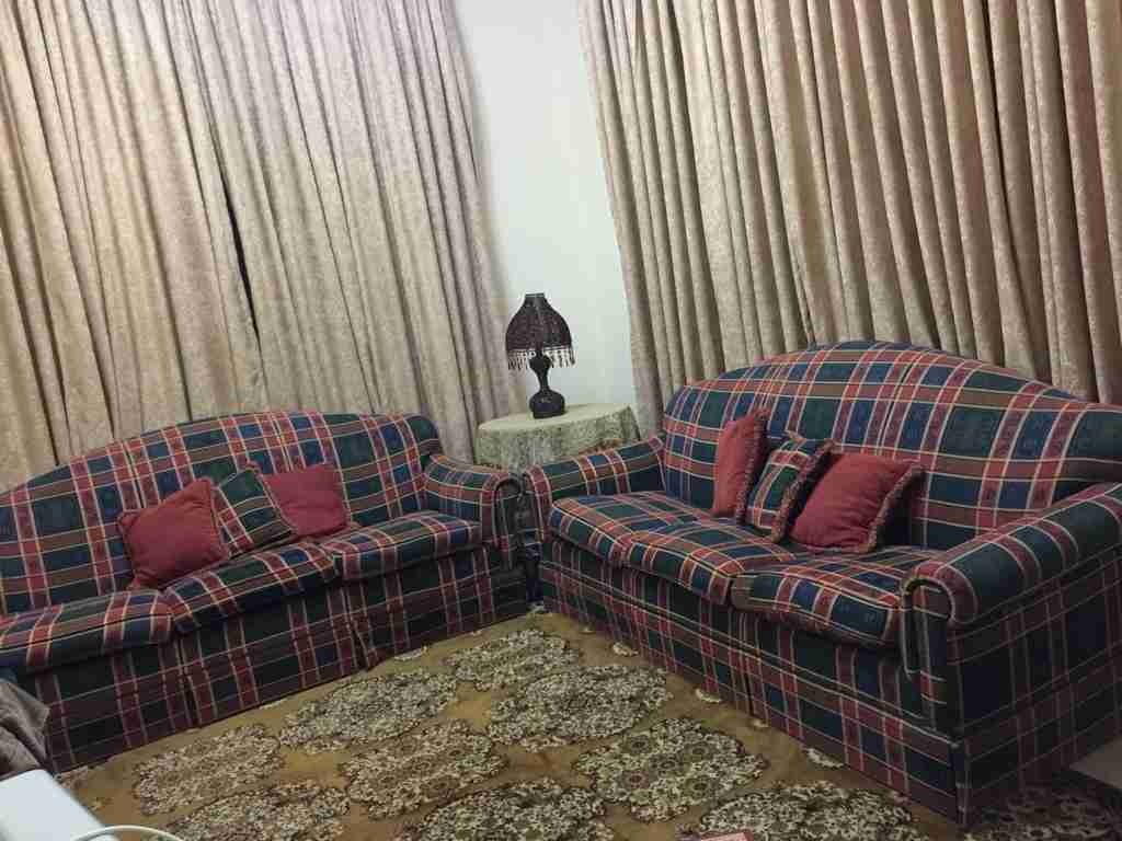 طقم كنب للبيع                                            


	 				لا تنسَ أنك شاهدت هذا الإعلان في عنكبوت            
	 				
                                مستعمل نظيف...