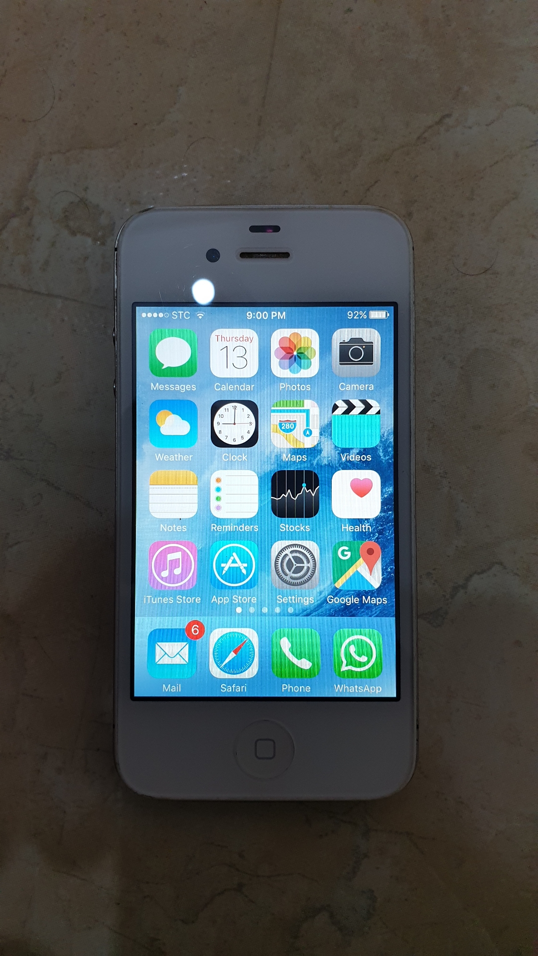 Used iPhone 4S 64GB                                            


	 				لا تنسَ أنك شاهدت هذا الإعلان في عنكبوت            
	 				
                                comes with a charger but no box....