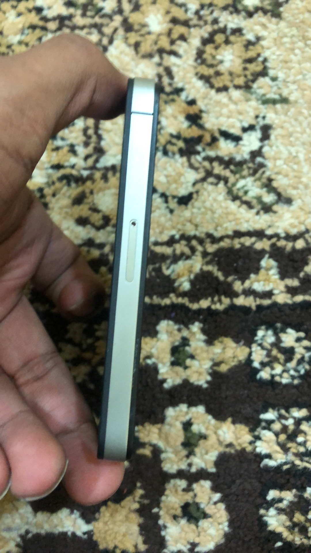 ايفون فور
لا تنسَ أنك شاهدت هذا الإعلان في عنكبوت
ايفون فور نضيف غير مفكوك...