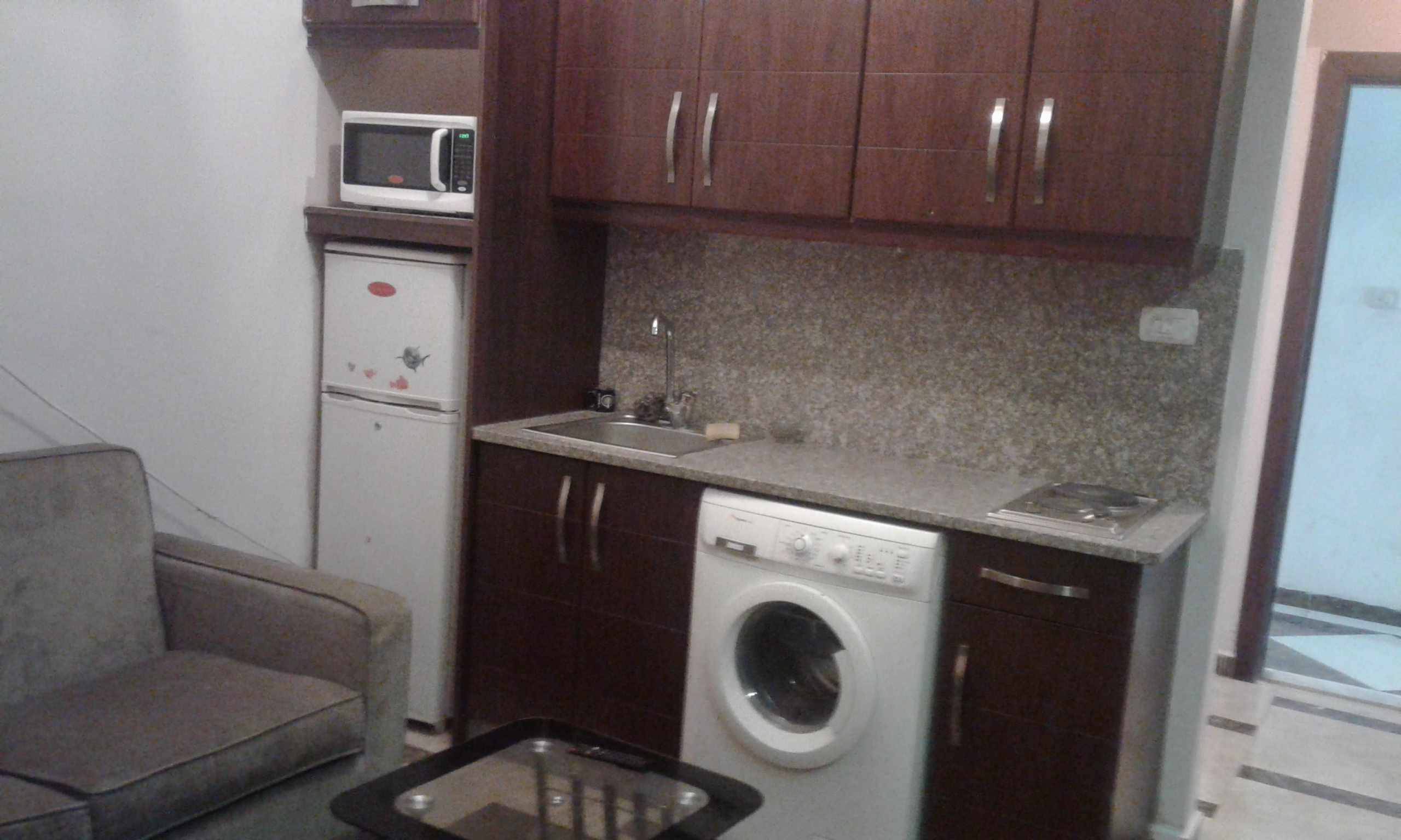 ستوديوهات مفروشه للإيجار اليومي. Full furnished studios for daily rent 35JDs
لا تنسَ أنك شاهدت هذا الإعلان في عنكبوت...