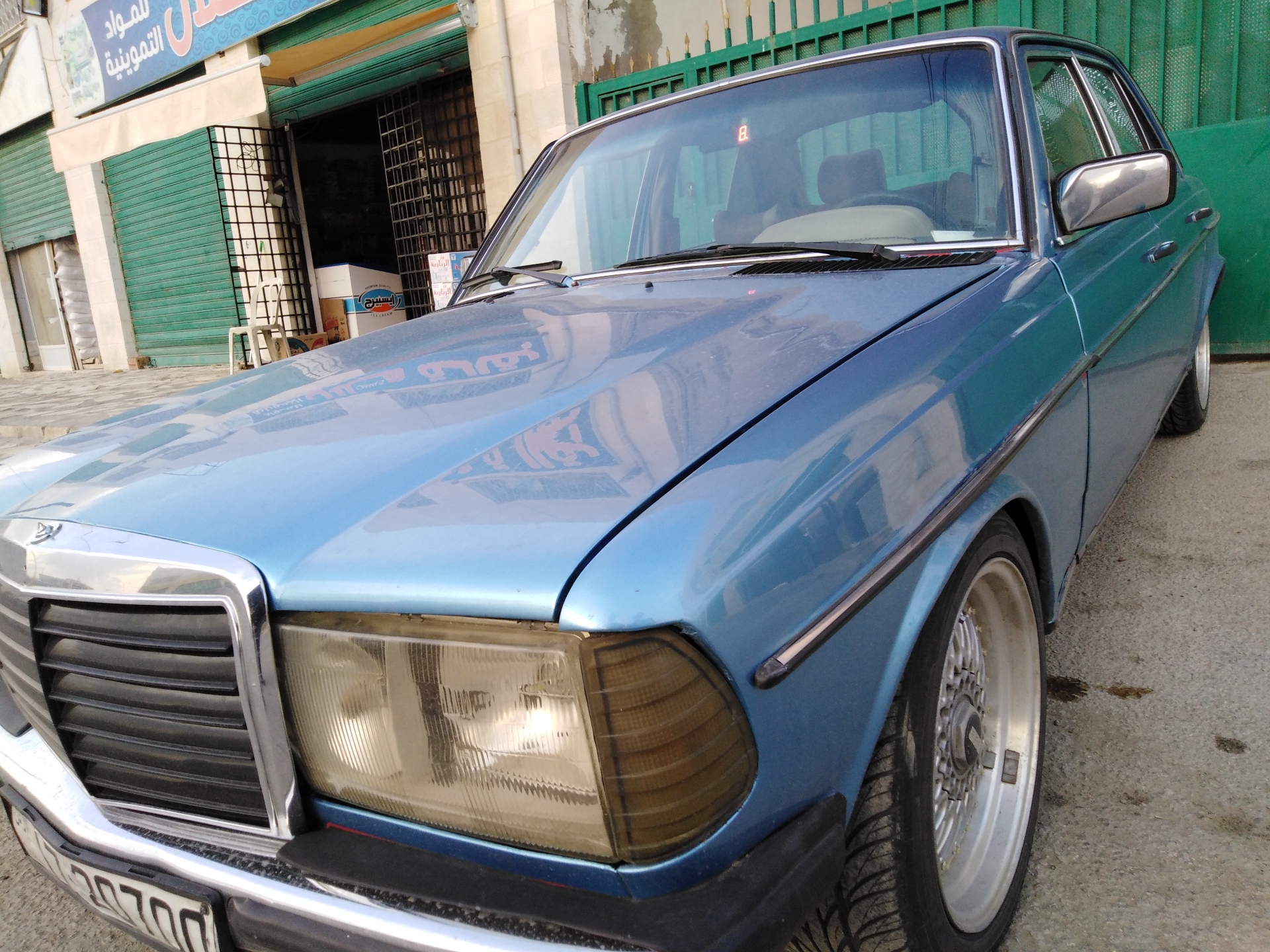 مرسيدس لف
لا تنسَ أنك شاهدت هذا الإعلان في عنكبوت
لف موديل 1980
فحصها. خالي قص
مرخصه جديد
دها...