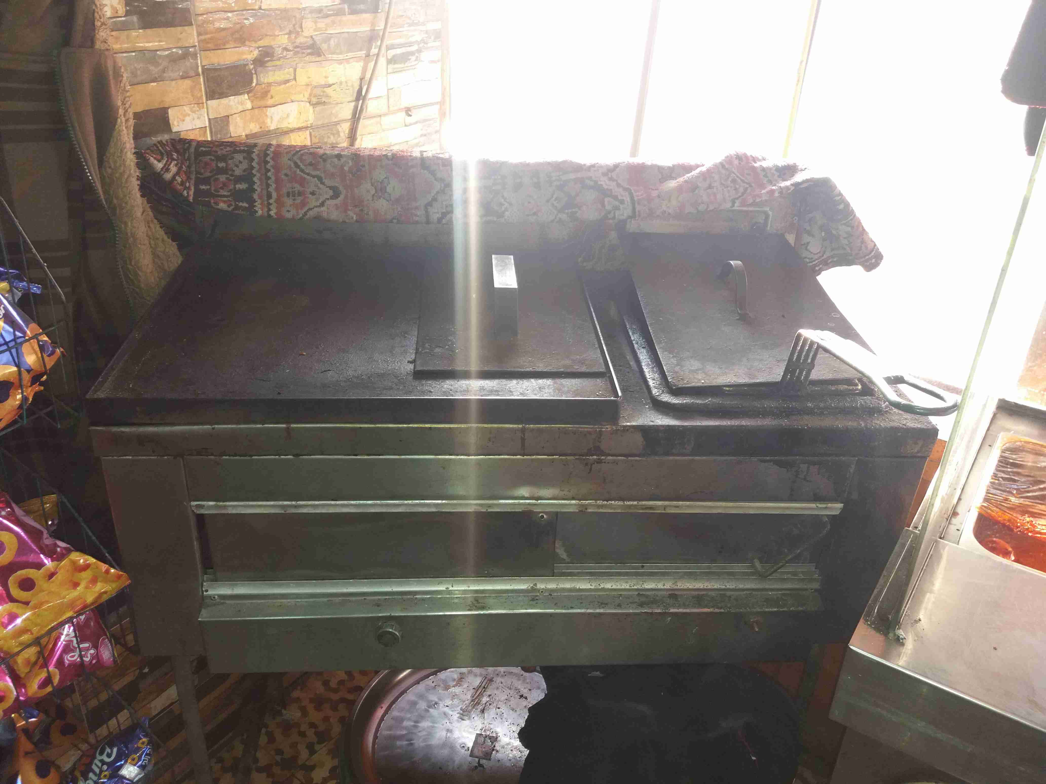 عدد مطعم للبيع ثلاجه 8 جاطات قرل مع مقلا بطاطا ثلاجة عرض حجم كبير                                            


	 				لا تنسَ أنك شاهدت هذا الإعلان في عنكبوت...