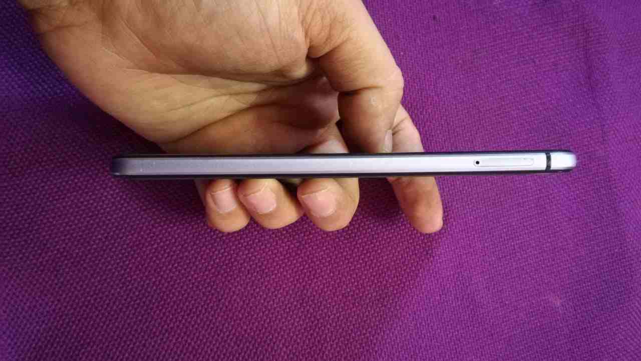 هواوي بي 10 لايت // p10 Lite
لا تنسَ أنك شاهدت هذا الإعلان في عنكبوت
معاه كرتونه شاحن با...