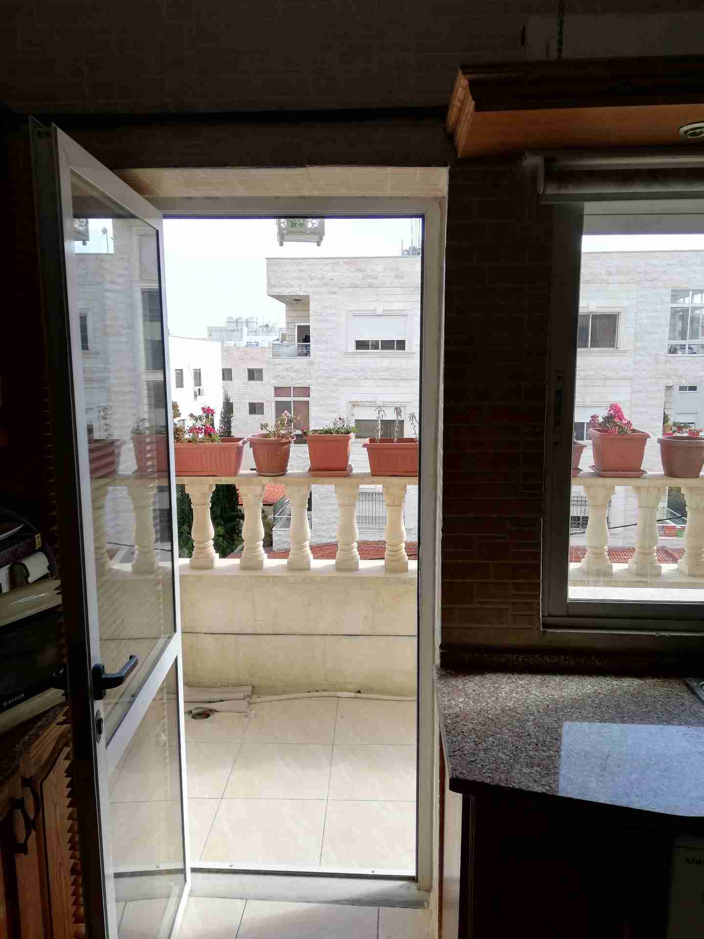 شقة للإيجار في الجبيهة مقابل القنصلية السعودية(عائلات فقط)
لا تنسَ أنك شاهدت هذا الإعلان في عنكبوت...