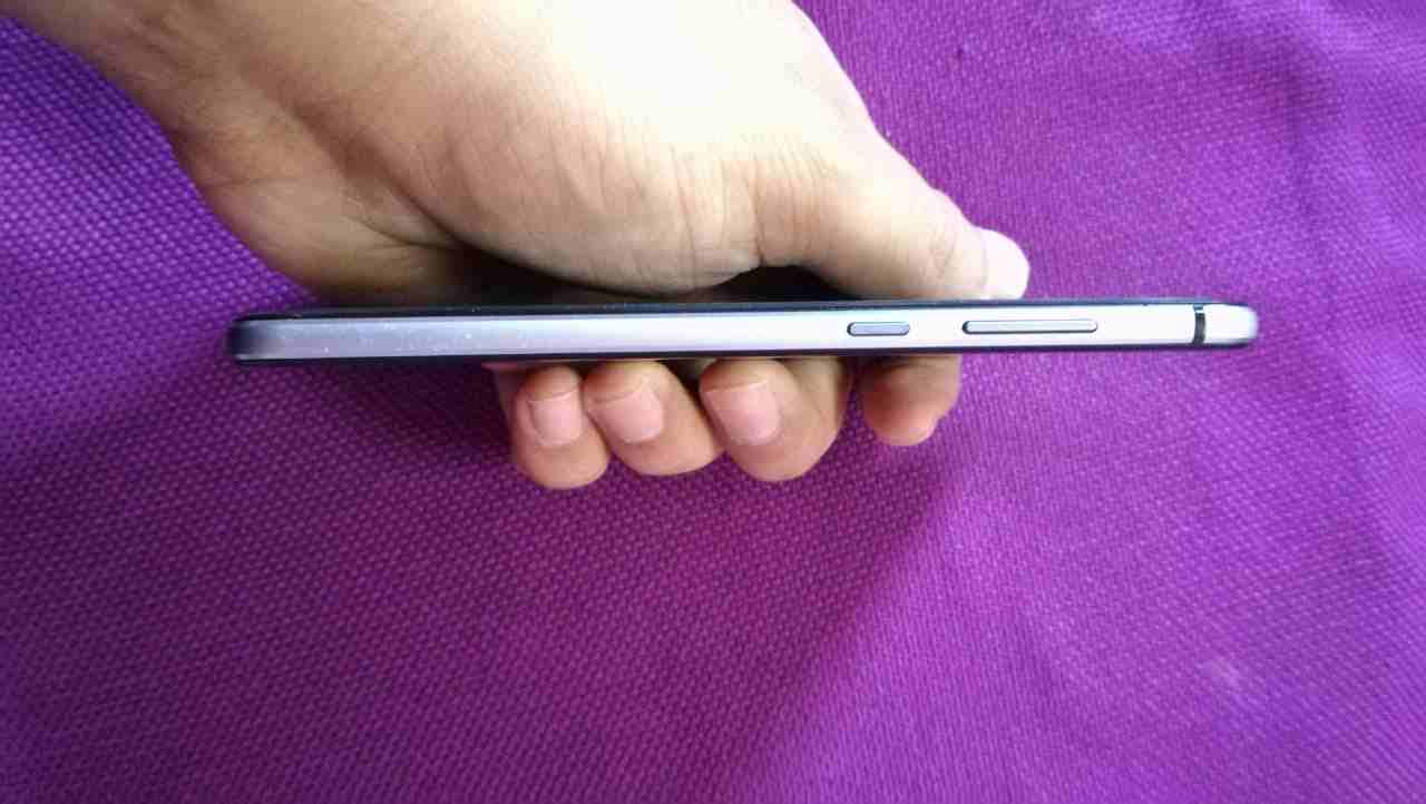هواوي بي 10 لايت // p10 Lite
لا تنسَ أنك شاهدت هذا الإعلان في عنكبوت
معاه كرتونه شاحن با...
