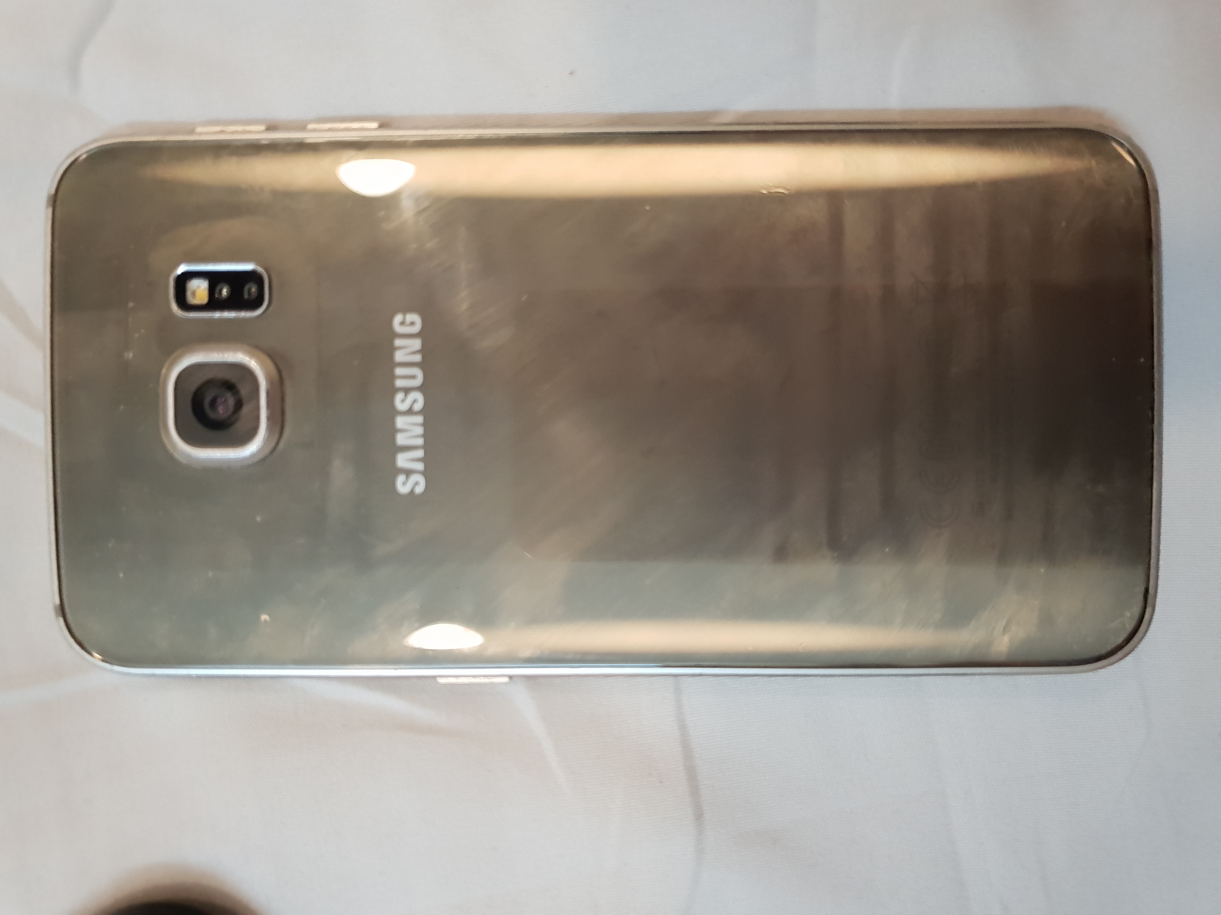 s6 edge 64 giga in a good condition
لا تنسَ أنك شاهدت هذا الإعلان في عنكبوت
لا يشكو من شيئ س...
