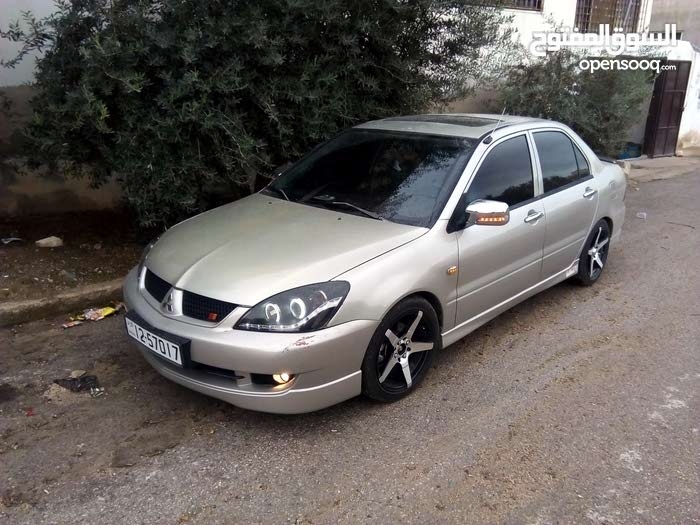ميتسوبيشي لا نسر 2004 اربع جيد معدله من البوز للطيز فحصها اربعه جيد
لا تنسَ أنك شاهدت هذا الإعلان في عنكبوت...