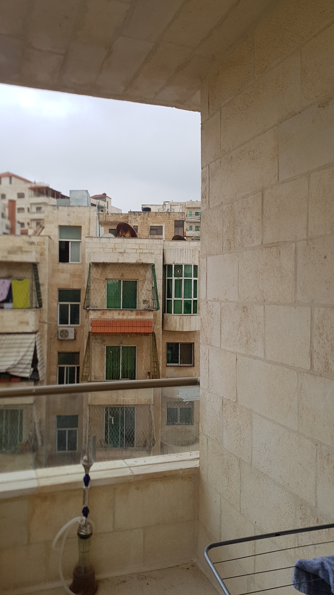 شقه للايجار في ربوة عبدون خلف الشرطه النسائيه شارع قويدر خريسات
لا تنسَ أنك شاهدت هذا الإعلان في عنكبوت...