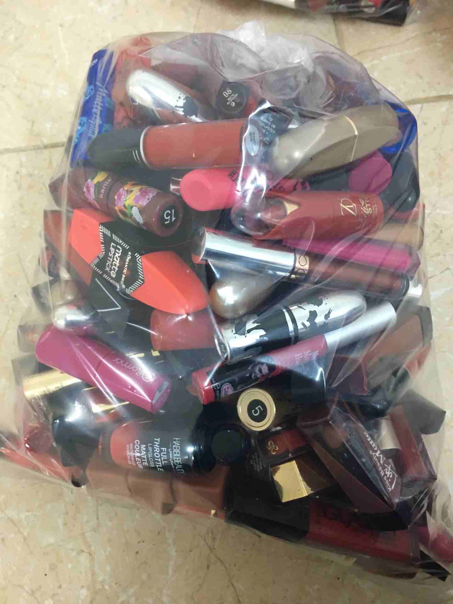 شررررررررروه بسسسسسعر حرررررررررررق
لا تنسَ أنك شاهدت هذا الإعلان في عنكبوت
شروه 500 قطعه مناكير...