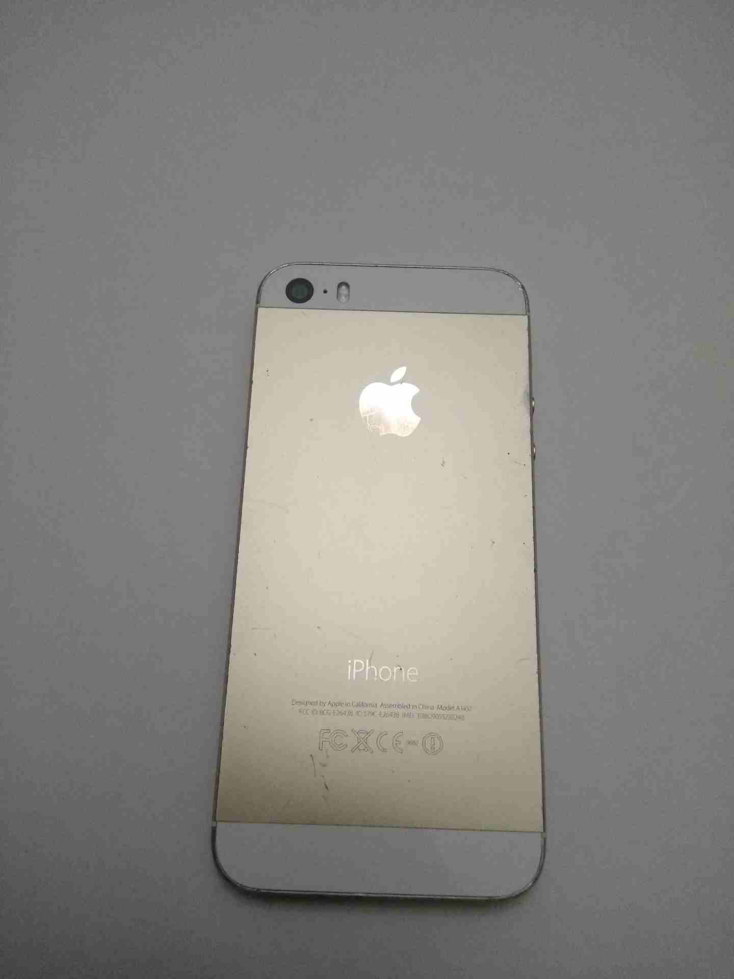 جهازين ايفون 5s iphone
لا تنسَ أنك شاهدت هذا الإعلان في عنكبوت
واحد لون سلفر وواحد لون ذهبي
الثن...