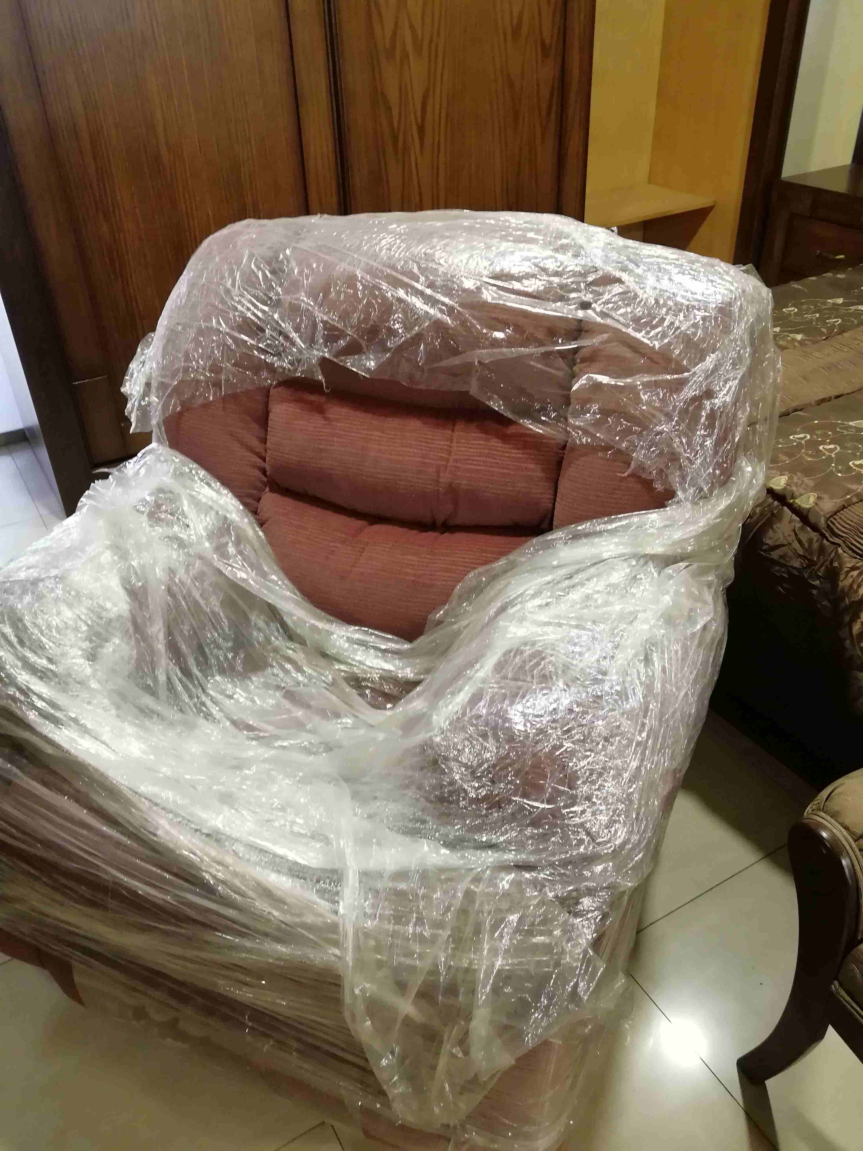 Recliner chair
لا تنسَ أنك شاهدت هذا الإعلان في عنكبوت
دوار و هزاز ز حجم الكبير
للاستفسار مفروش...