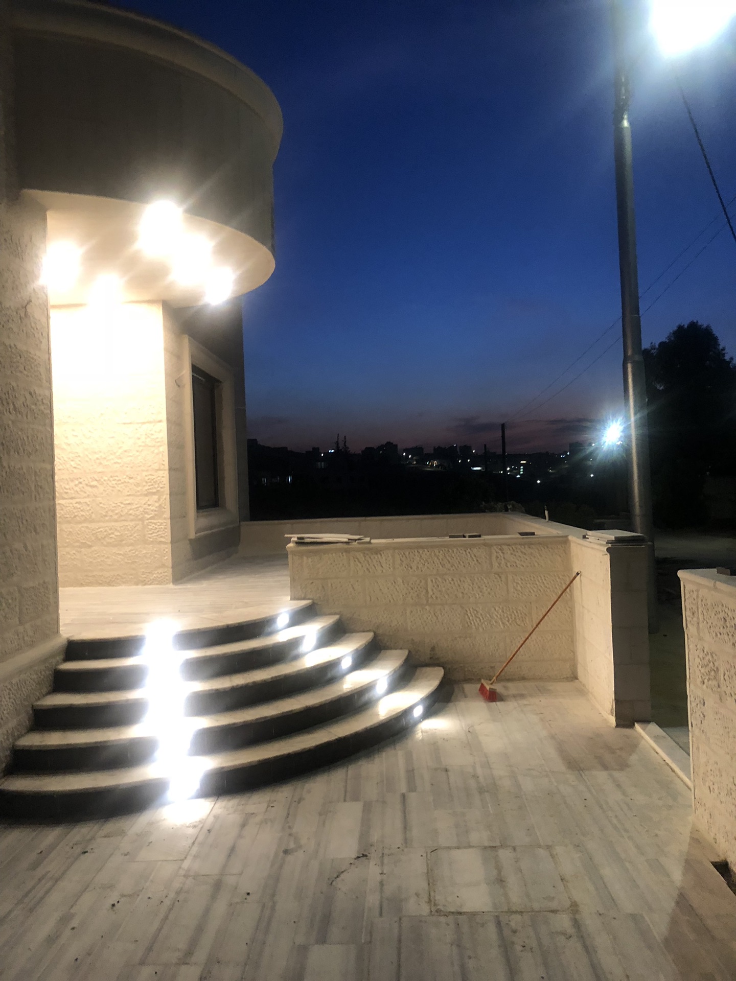 عماره نظام فيلا بمواصفات عاليه/ماركا الجنوبية/ الربوه
لا تنسَ أنك شاهدت هذا الإعلان في عنكبوت...