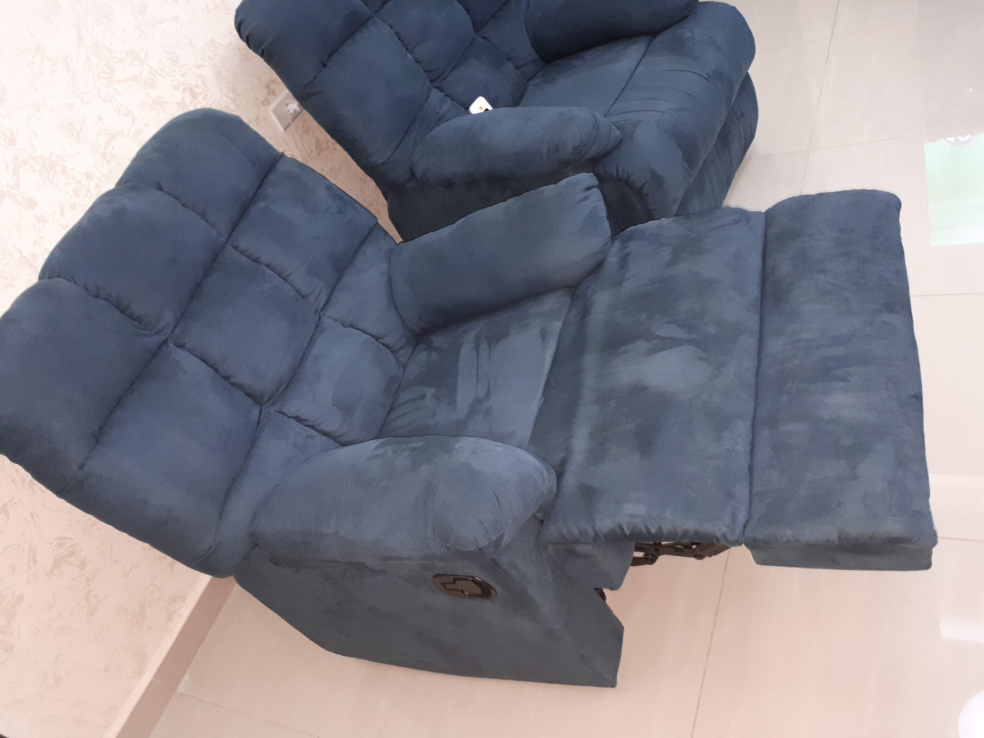كنب ريكلاينر بحاله ممتازه
لا تنسَ أنك شاهدت هذا الإعلان في عنكبوت
ريكلاينر امريكي بحالة الوكا...