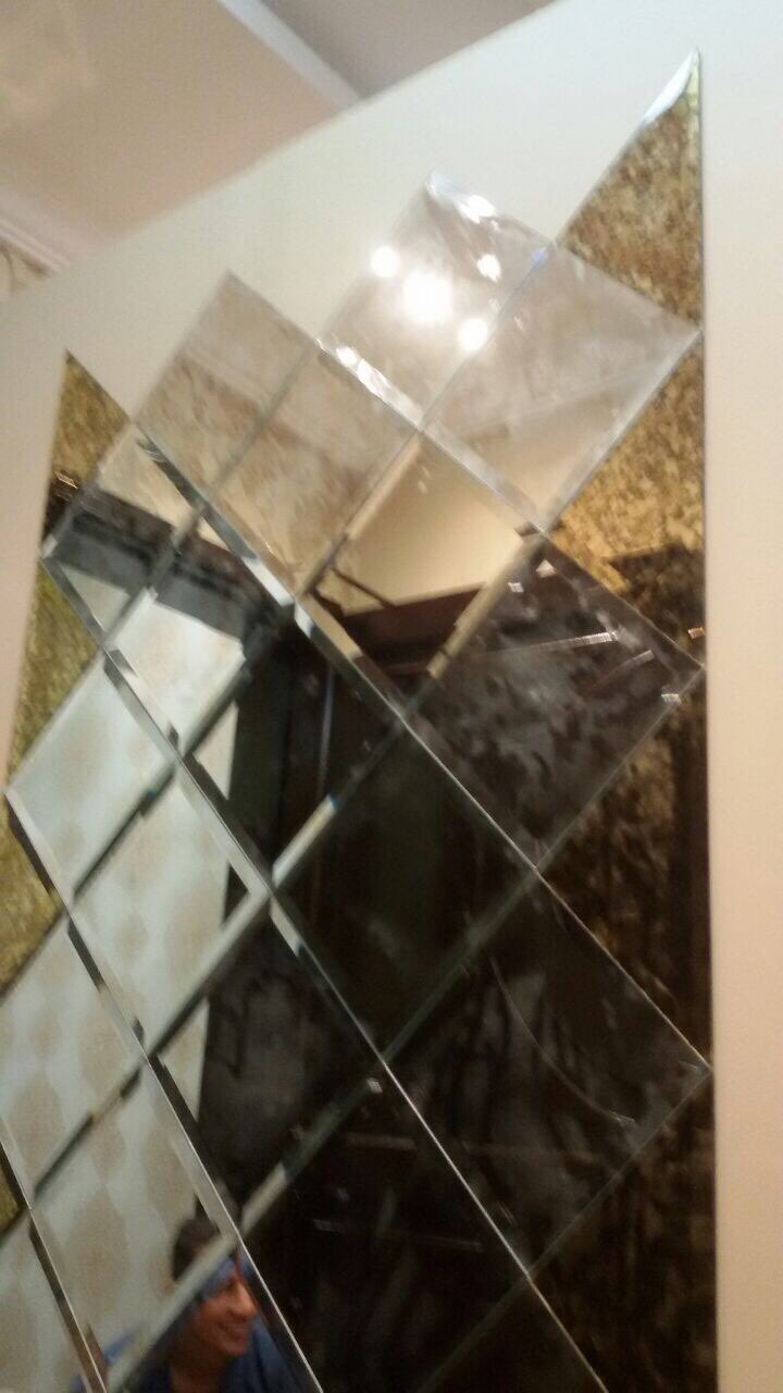 القيصر العربي لجميع اعمال الزجاج والمريا والاستيل ورش الرمل والحمامات الشور
لا تنسَ أنك شاهدت هذا الإعلان في عنكبوت...