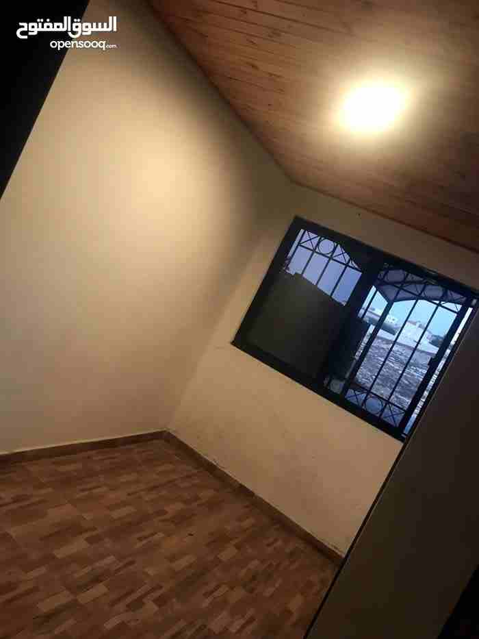 شقة أرضية للايجار مجدده بلكامل
لا تنسَ أنك شاهدت هذا الإعلان في عنكبوت
شقة فارغة للايجار
3نوم 3حم...