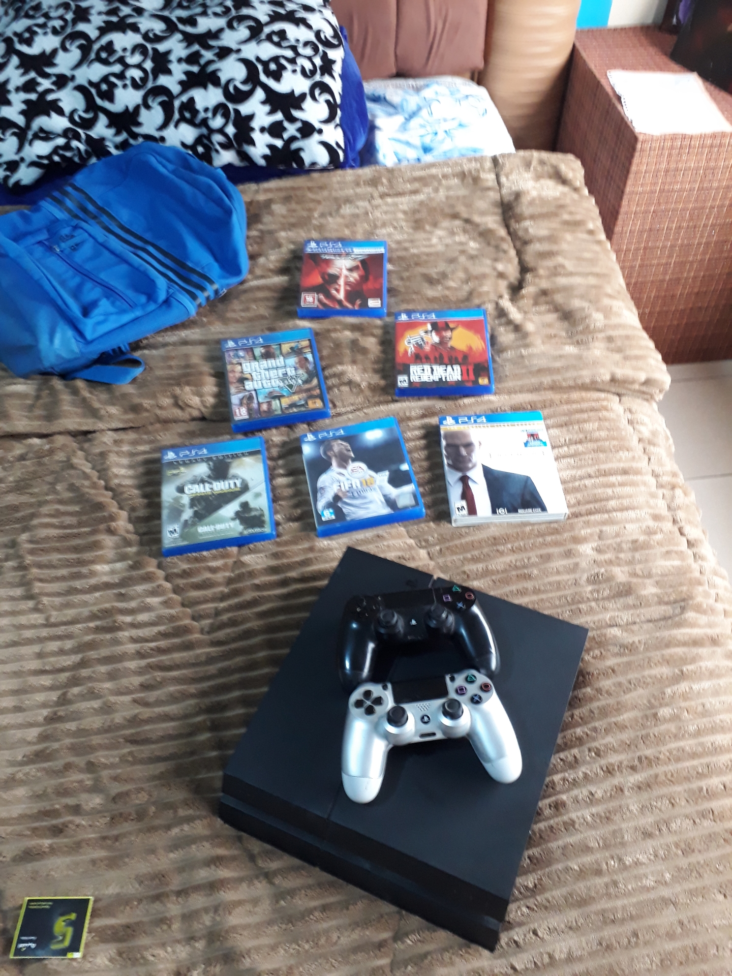 جهار ps4 مع العاب مميزة                                            


	 				لا تنسَ أنك شاهدت هذا الإعلان في عنكبوت            
	 				
                                جهاز ps4 500 gb مع ادين تحكم...