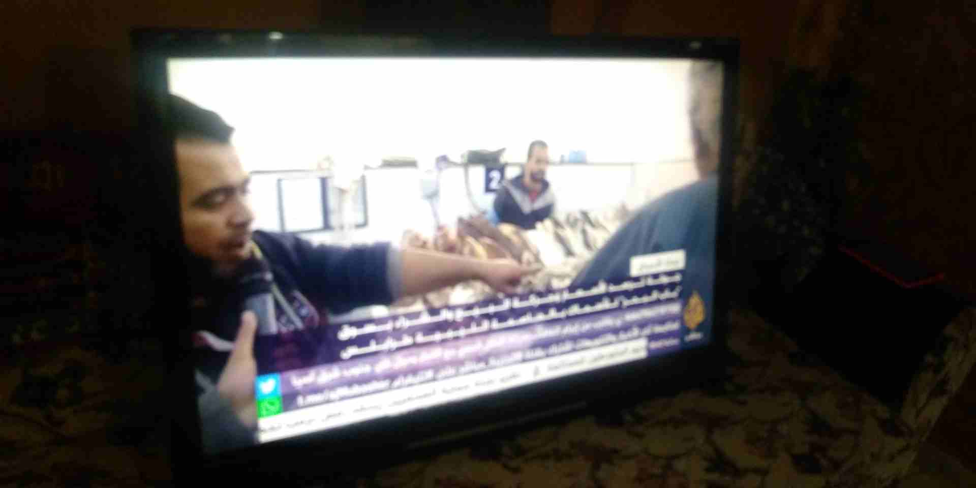 شاشة تلفنكن 42 LCD
لا تنسَ أنك شاهدت هذا الإعلان في عنكبوت
4 مداخل اتش دي مدخل يو اس بي مدخل كمبي...