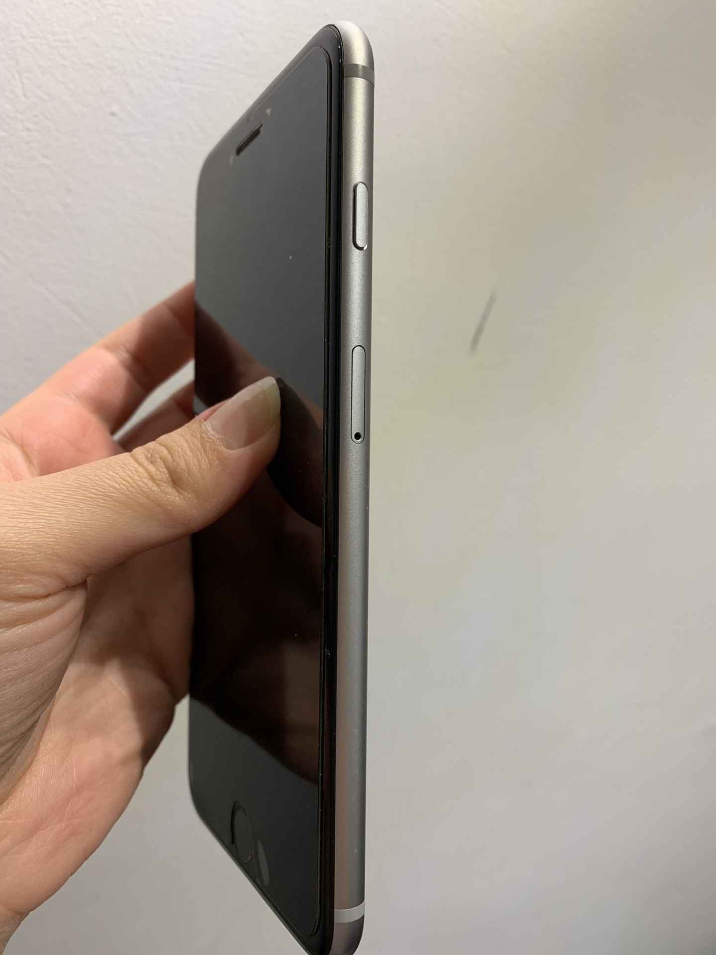 iphone 6s plus 64G
لا تنسَ أنك شاهدت هذا الإعلان في عنكبوت
ايفون 6s plus سعة 64G للبيع
استخدا...