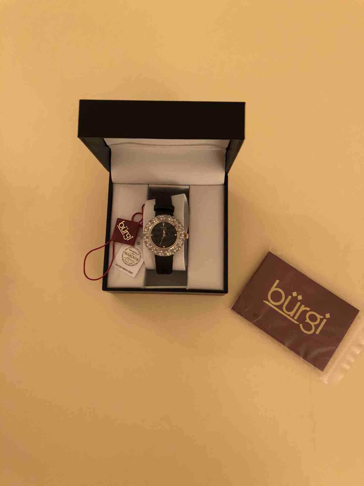 ساعات نسائيه اصليه مرصعة بكرستال سوارفيسكي burgi
لا تنسَ أنك شاهدت هذا الإعلان في عنكبوت
(( الرجا...