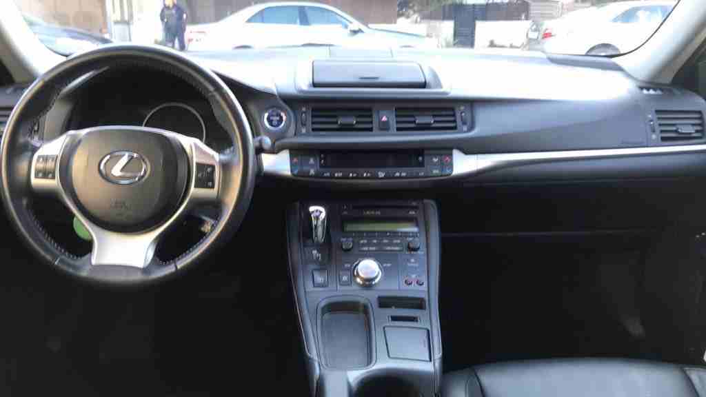 LEXUS Ct 2012-لكزس سي تي بسعر مغري جدا
لا تنسَ أنك شاهدت هذا الإعلان في عنكبوت
LEXUS Ct 2012
بسعر...