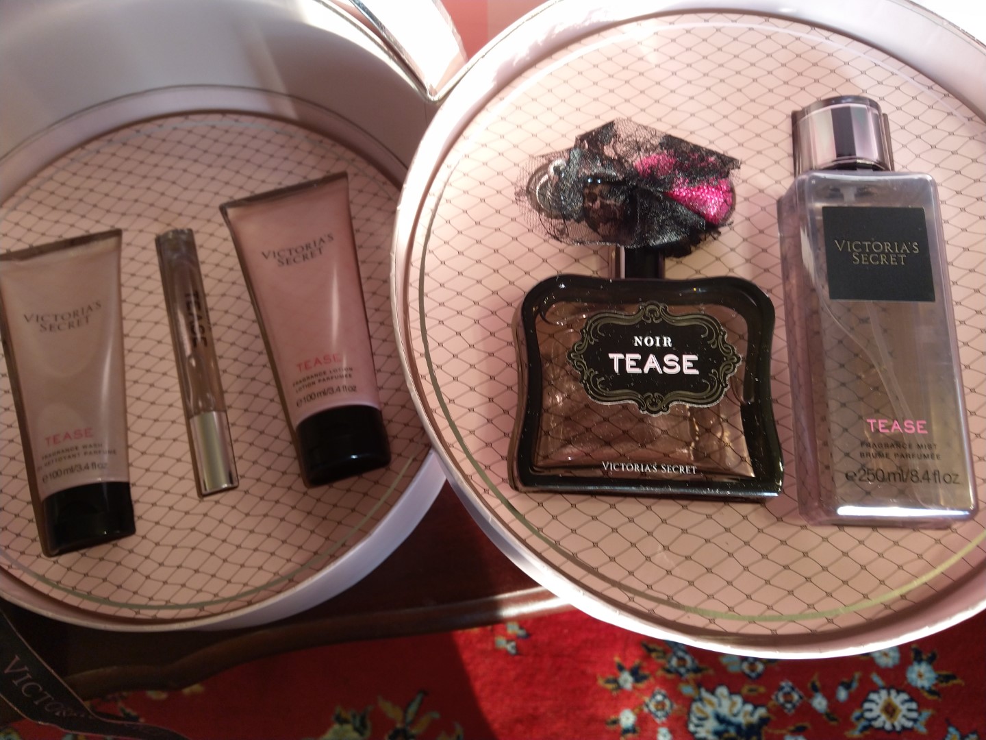 فيكتوريا سيكريت، باث أند بودي ,Victoria's Secret, Bath &amp; Body                                            


	 				لا تنسَ أنك شاهدت هذا الإعلان في عنكبوت...