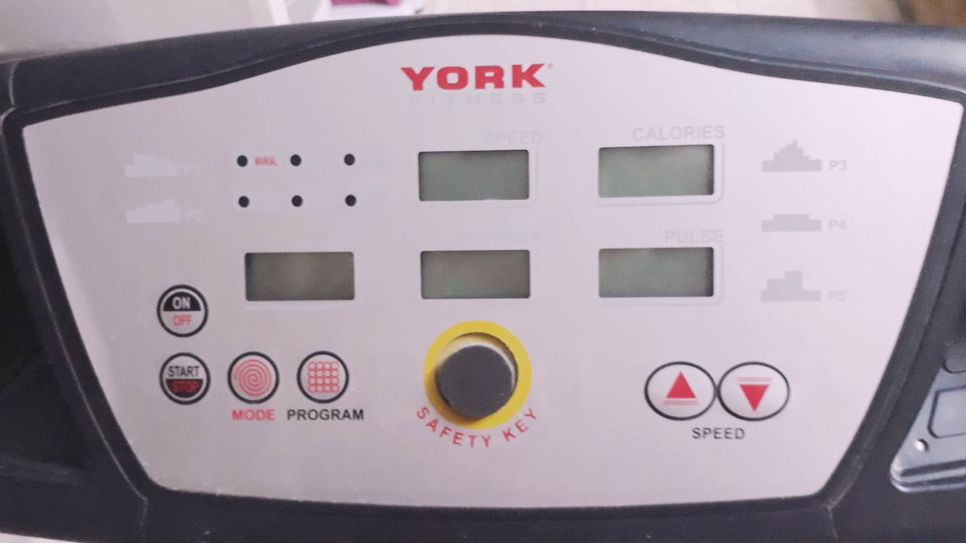 جهاز جري ماركه York امريكيه
لا تنسَ أنك شاهدت هذا الإعلان في عنكبوت
الجهاز بحاله ممتازه سرعه...