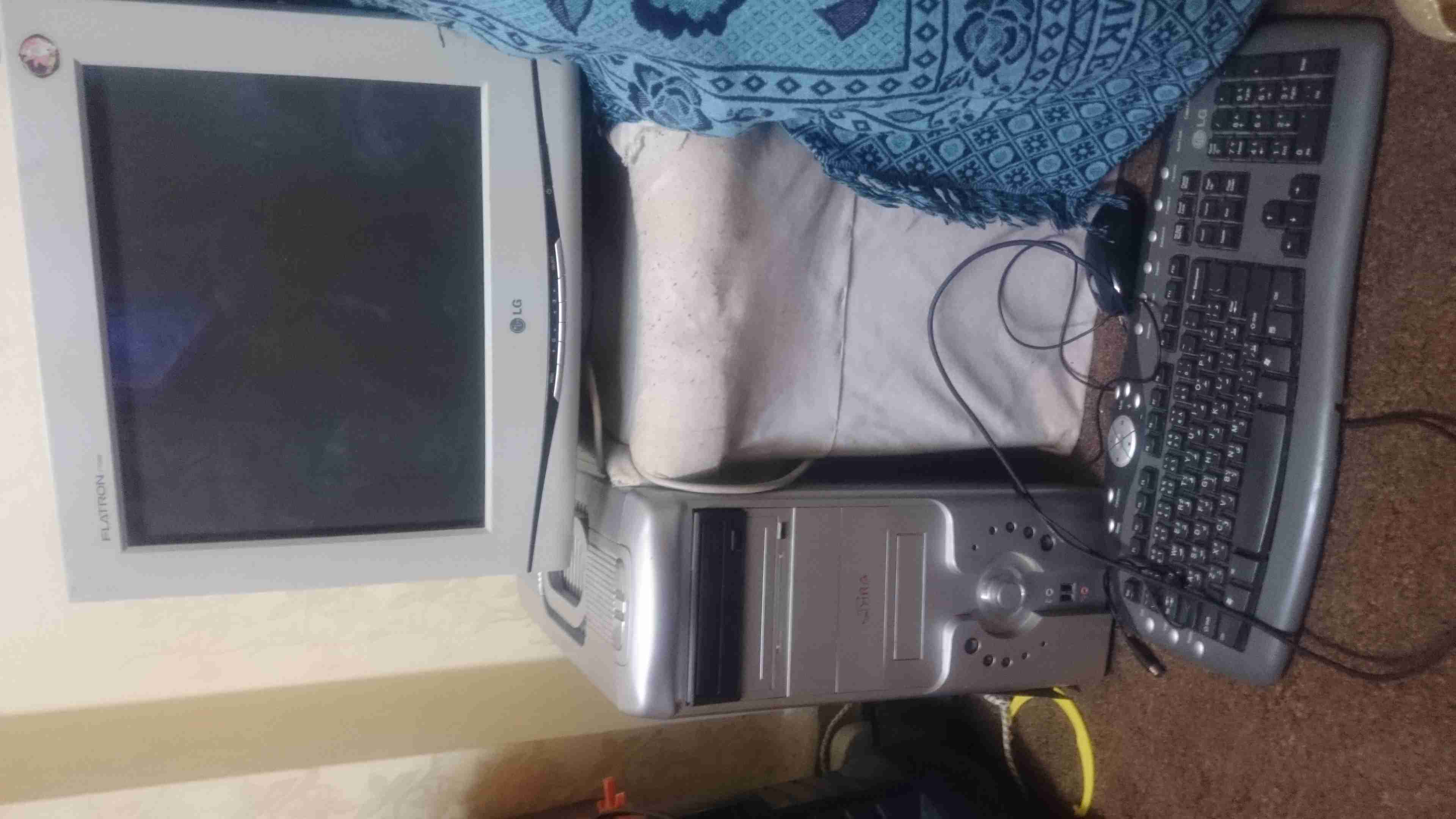 مجموعة اغراض للبيع
لا تنسَ أنك شاهدت هذا الإعلان في عنكبوت
طقم كورنر ومرحة سقف وكمبيوتر بنتم...