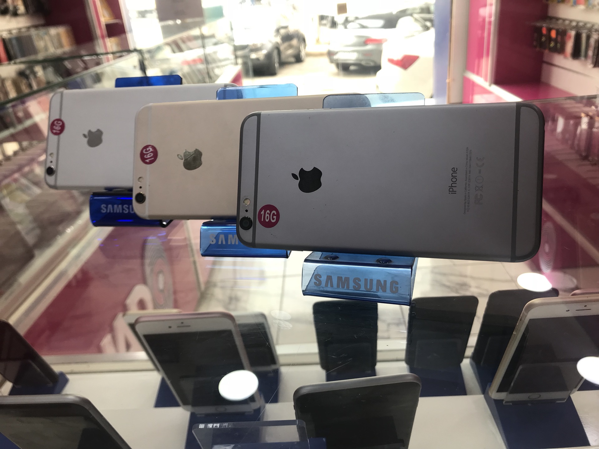 ايفون 6 بلس 16 و 64 و 128 جيجا مستعمل بحاله الجديد عروض نار
لا تنسَ أنك شاهدت هذا الإعلان في عنكبوت...