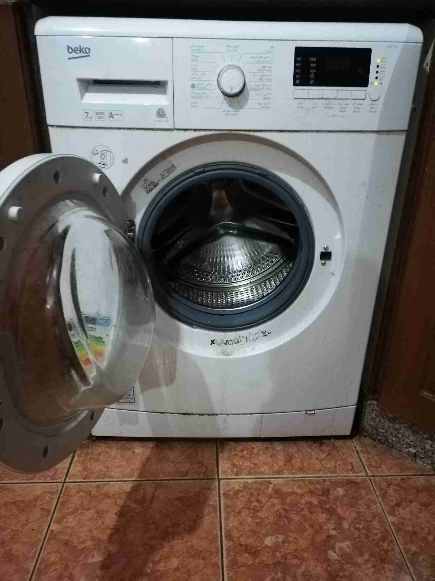 غساله اتوماتيك بحالة الوكاله للبيع
لا تنسَ أنك شاهدت هذا الإعلان في عنكبوت
يا حبايبي الغساله...