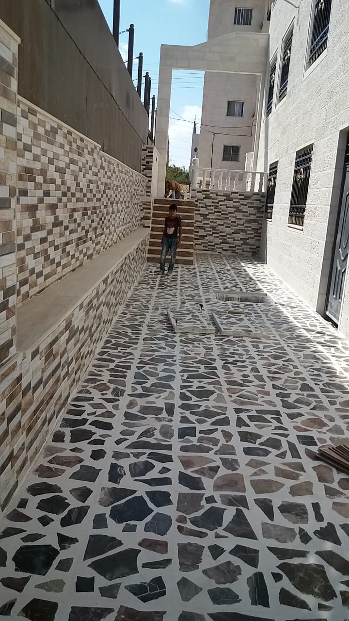 بليط ابو علي للعمل في عمان تركيب وتلزيق بلاط كافة الأنواع بدقه وسعر جيد                                            


	 				لا تنسَ أنك شاهدت هذا الإعلان في عنكبوت...