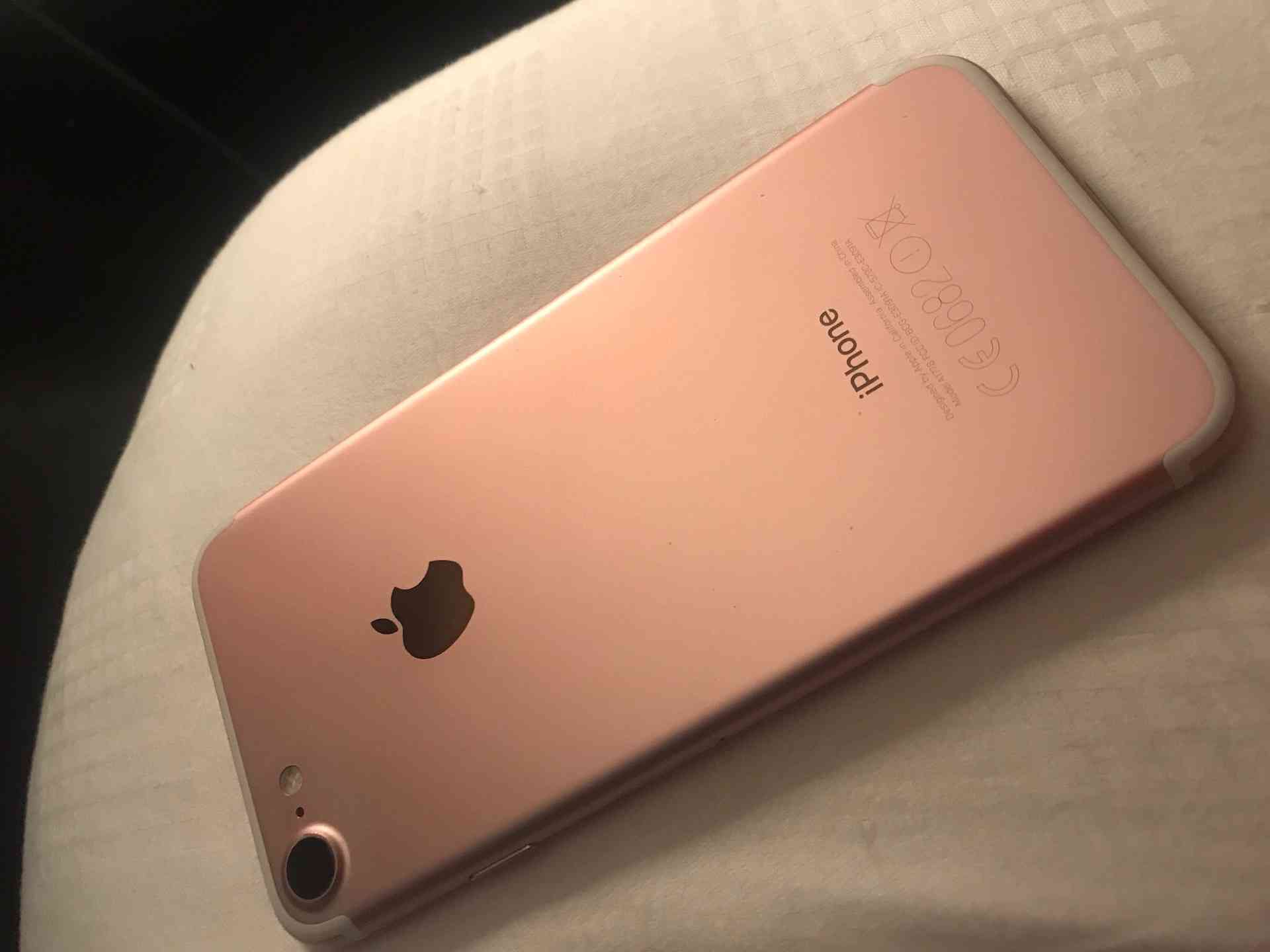 iPhone 7 128 g
لا تنسَ أنك شاهدت هذا الإعلان في عنكبوت
Rose gold
Like new
بحالة الجديد مع ك...
