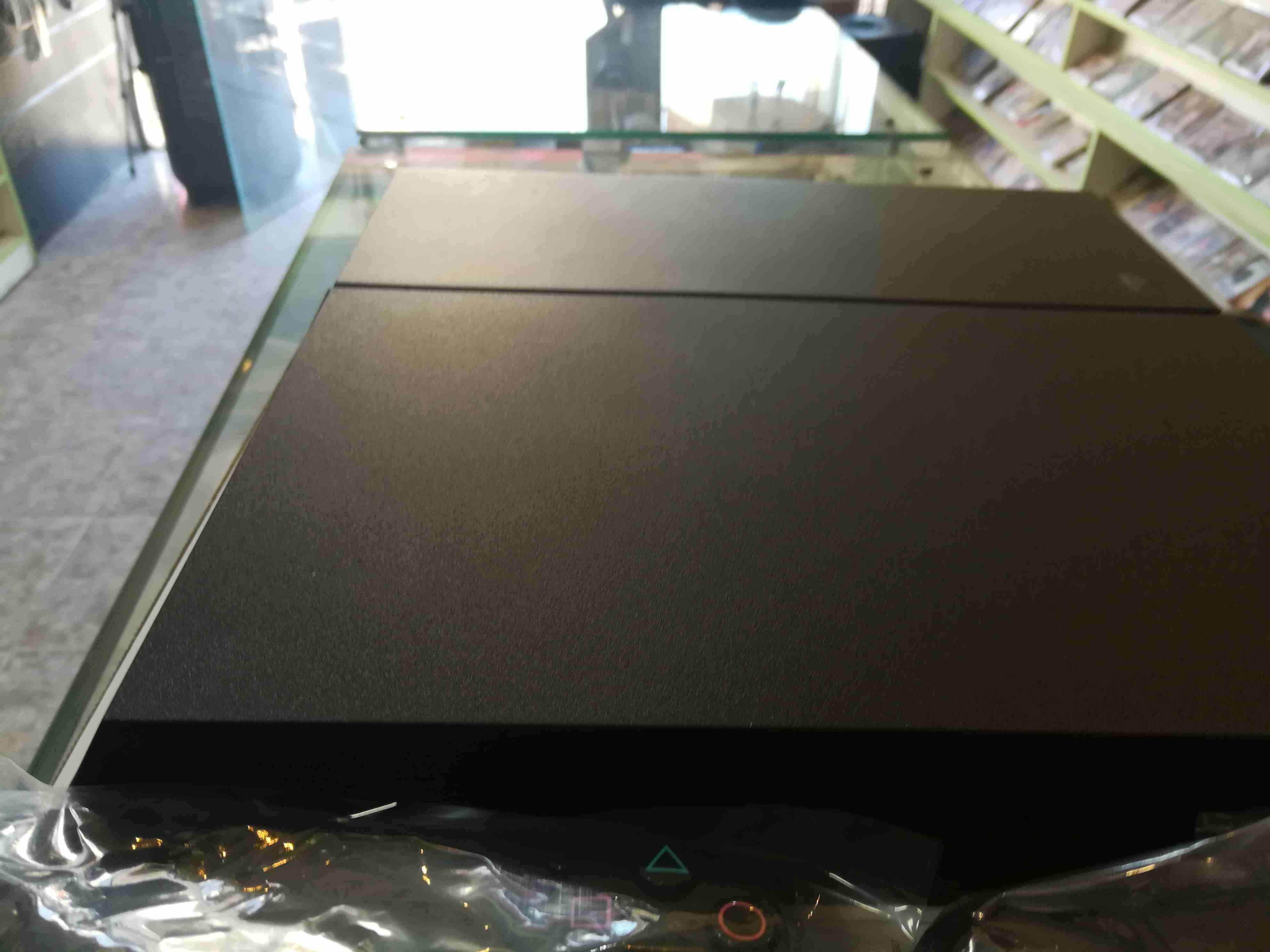 جهاز بلاستيشن 4 بحالة الجديد ps4
لا تنسَ أنك شاهدت هذا الإعلان في عنكبوت
الجهاز بحالة الجديد مافي...