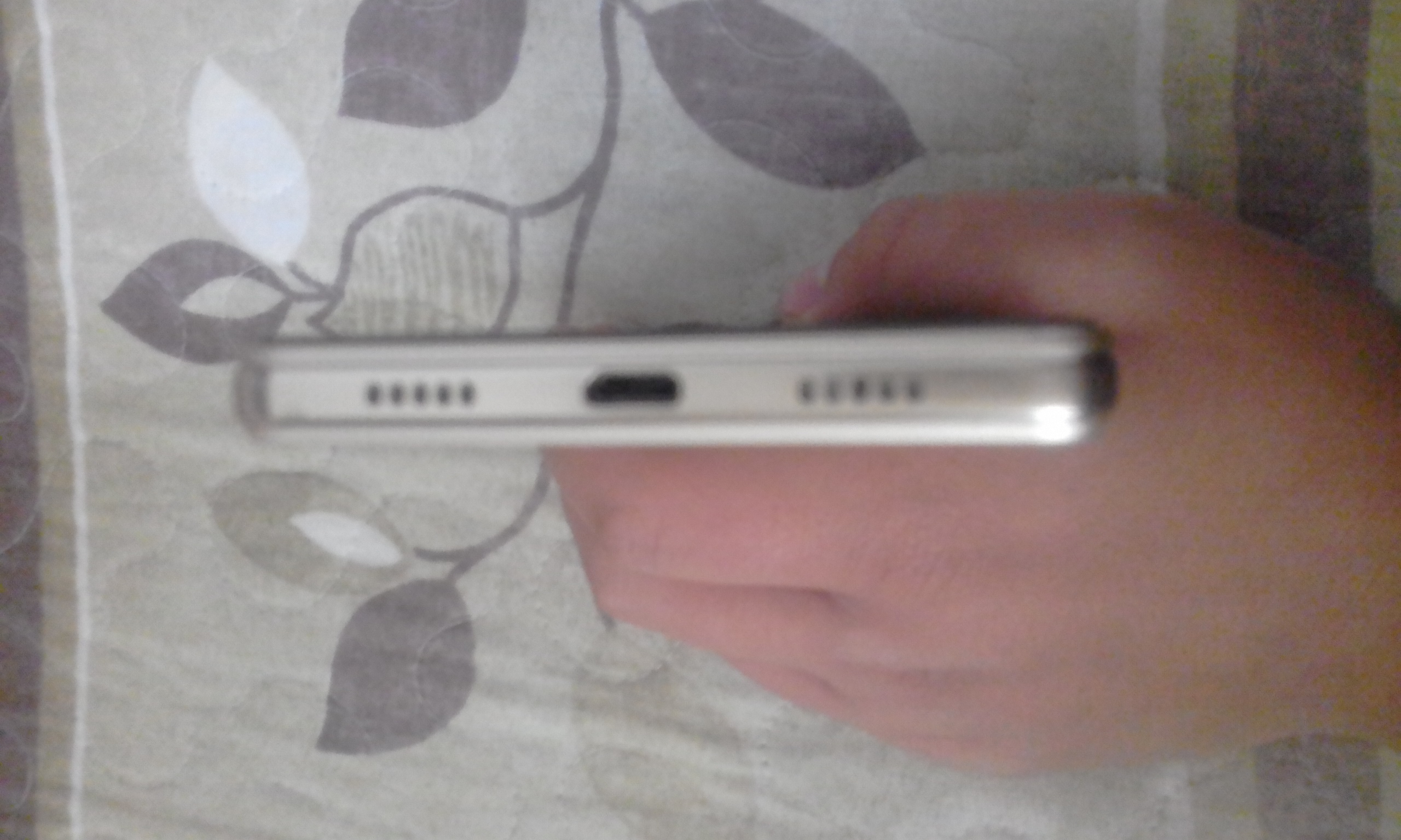 HUAWEI P8 lite
لا تنسَ أنك شاهدت هذا الإعلان في عنكبوت
الجهاز استخدام 2 شهرين بحاله وكاله مع...