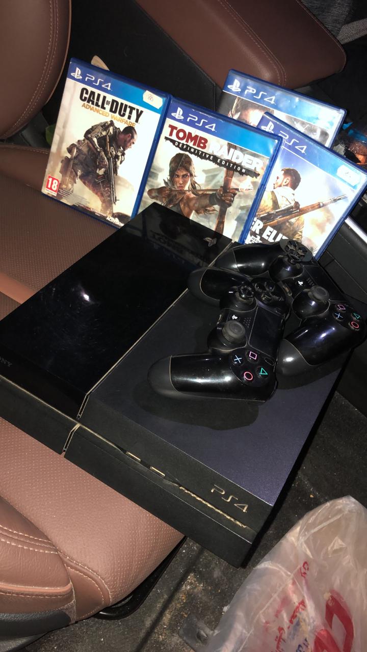 PS4..500.GB
لا تنسَ أنك شاهدت هذا الإعلان في عنكبوت
الجهاز لقطه...