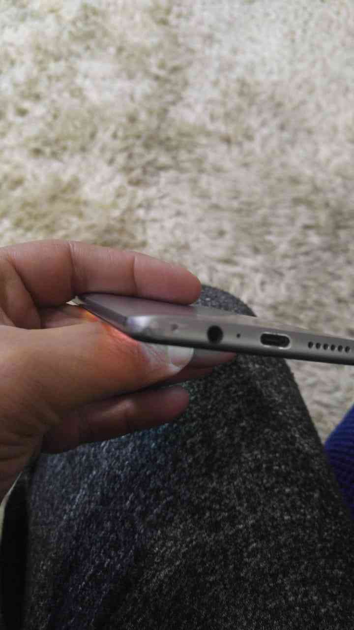 هاتف oneplus 3t
لا تنسَ أنك شاهدت هذا الإعلان في عنكبوت
اللون رمادي
الشاشة 5.5انش سوبر امولد...