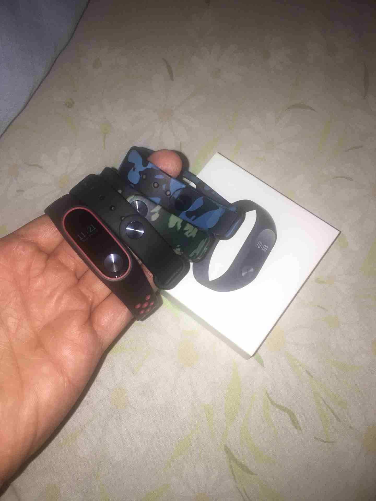 ساعة Mi اصليه مع 4 كفرات                                            


	 				لا تنسَ أنك شاهدت هذا الإعلان في عنكبوت            
	 				
                            ساعه اصليه مع 4 الوان كفرات مميز...