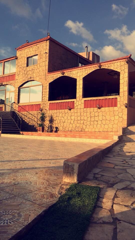 شاليه القصر الذهبي للايجار شارع الاْردن* عروض مناسبه للجميع *                                            


	 				لا تنسَ أنك شاهدت هذا الإعلان في عنكبوت...