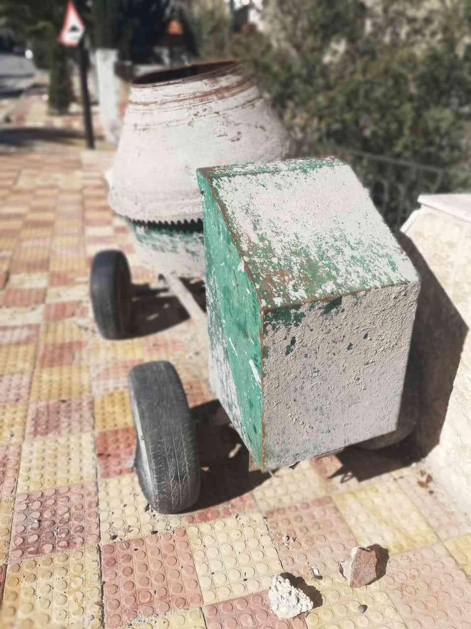 خلاط سعة شوال ماتور كهرباء بحاله جيده
لا تنسَ أنك شاهدت هذا الإعلان في عنكبوت
يوجد زاويه وكبا...