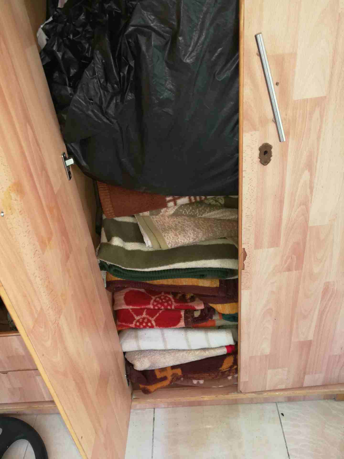 اثاث مستعمل للبيع بداعي السفر                                            


	 				لا تنسَ أنك شاهدت هذا الإعلان في عنكبوت            
	 				
                            ثلاجة  غسالة8كيلو  فرن 5عيو...