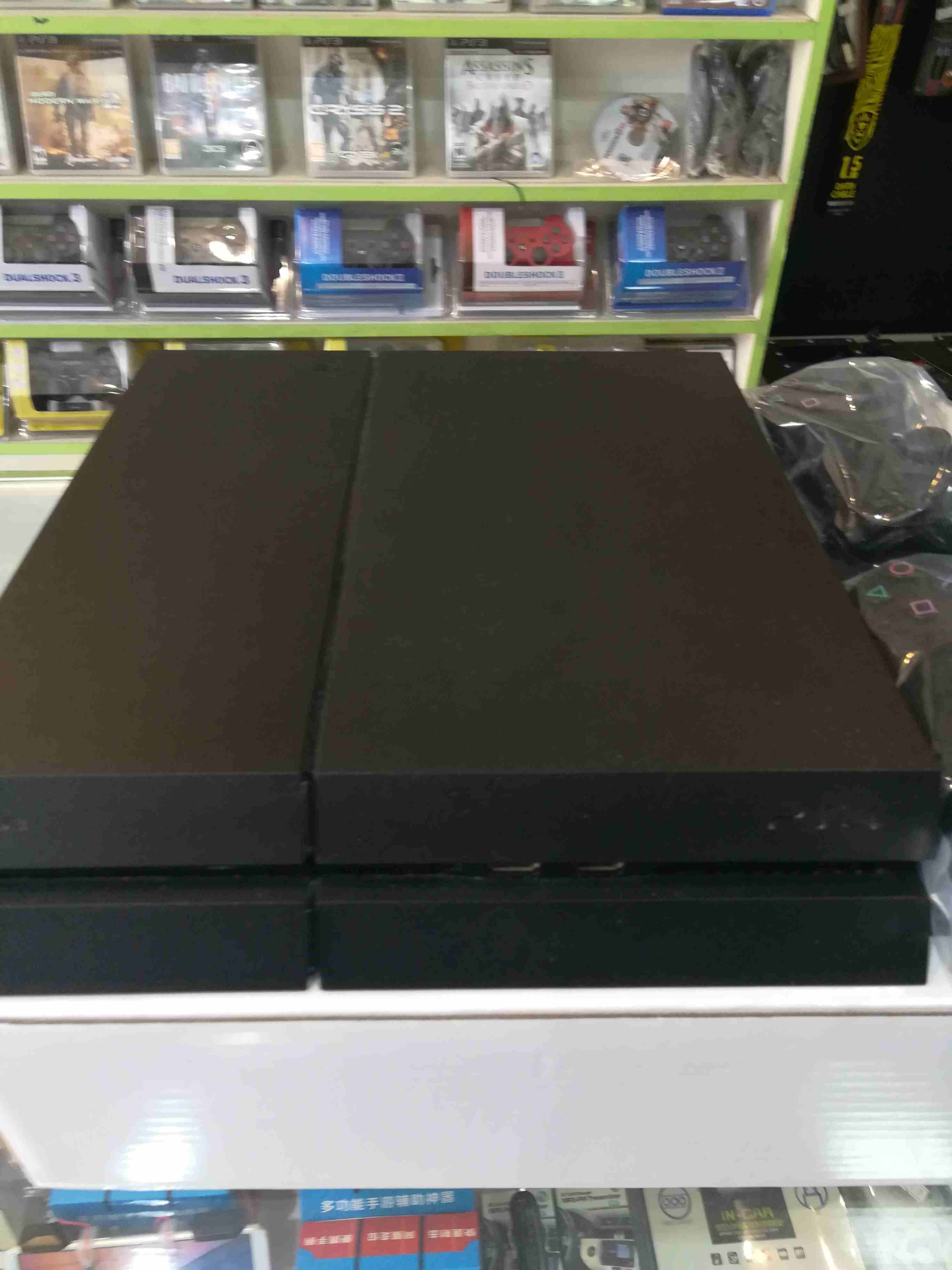 جهاز بلاستيشن 4 بحالة الجديد ps4
لا تنسَ أنك شاهدت هذا الإعلان في عنكبوت
الجهاز بحالة الجديد مافي...