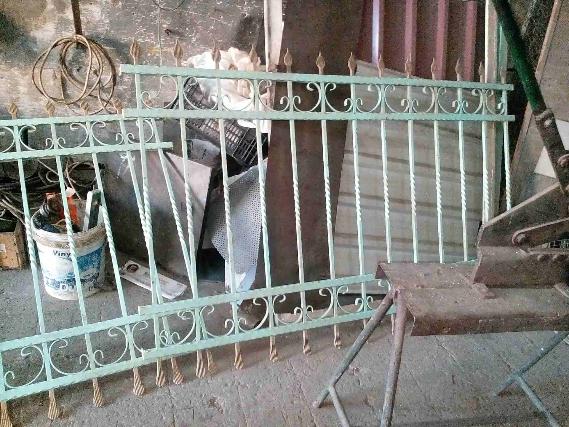 ابواب وشبابيك حديد
لا تنسَ أنك شاهدت هذا الإعلان في عنكبوت
قابل للمفاوضه...