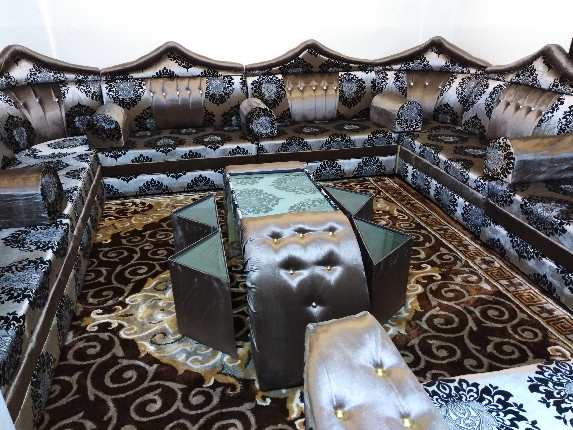 مجلس تفصيل 18 مقعد                                            


	 				لا تنسَ أنك شاهدت هذا الإعلان في عنكبوت            
	 				
                                بحال وكاله...
