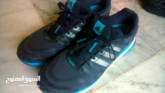 Adidas , Nike , Levi's , h & m
لا تنسَ أنك شاهدت هذا الإعلان في عنكبوت
شوزات ماركات...